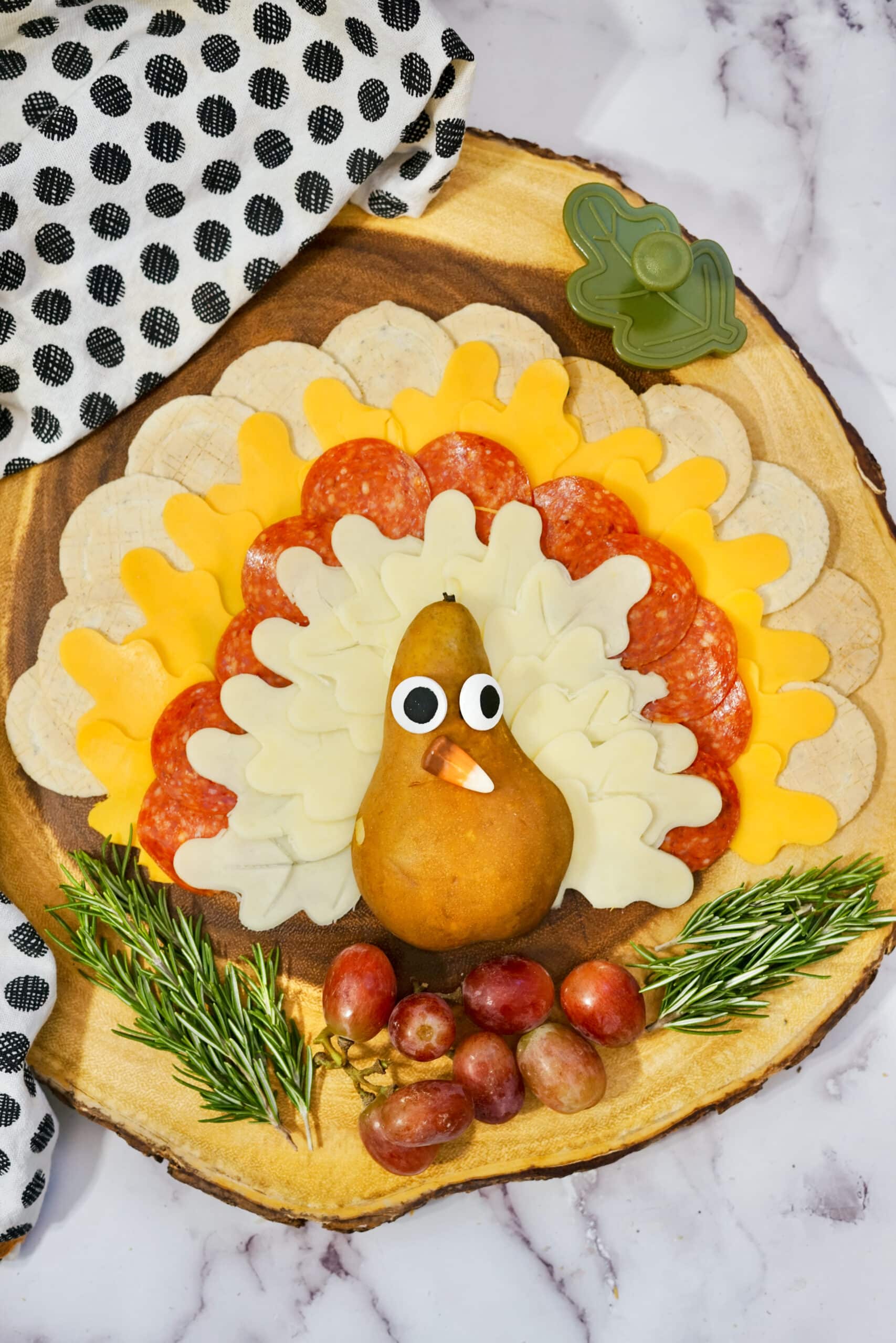 Thanksgiving Turkey Shaped Cheese Platter Appetizer